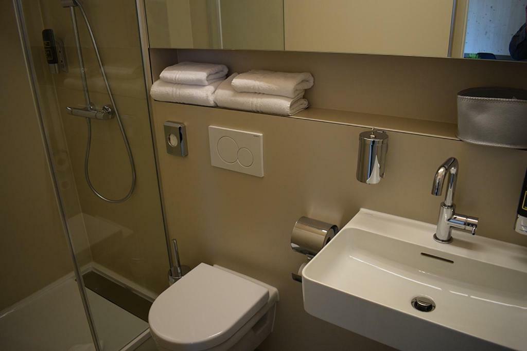New Age Boardinghaus N70 Aparthotel ไฮล์บรอนน์ ภายนอก รูปภาพ