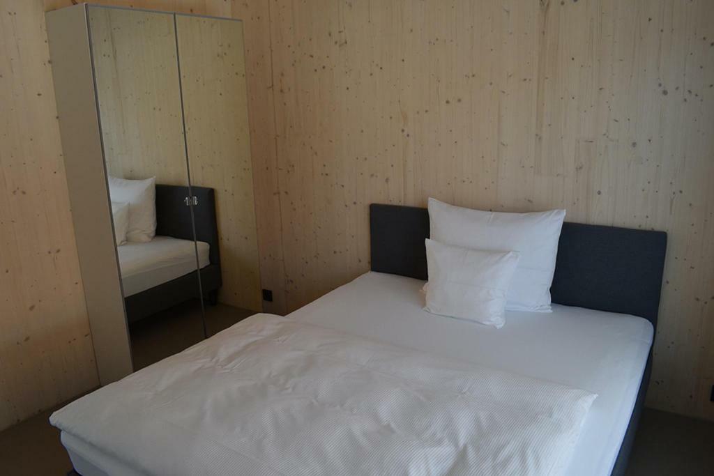 New Age Boardinghaus N70 Aparthotel ไฮล์บรอนน์ ภายนอก รูปภาพ