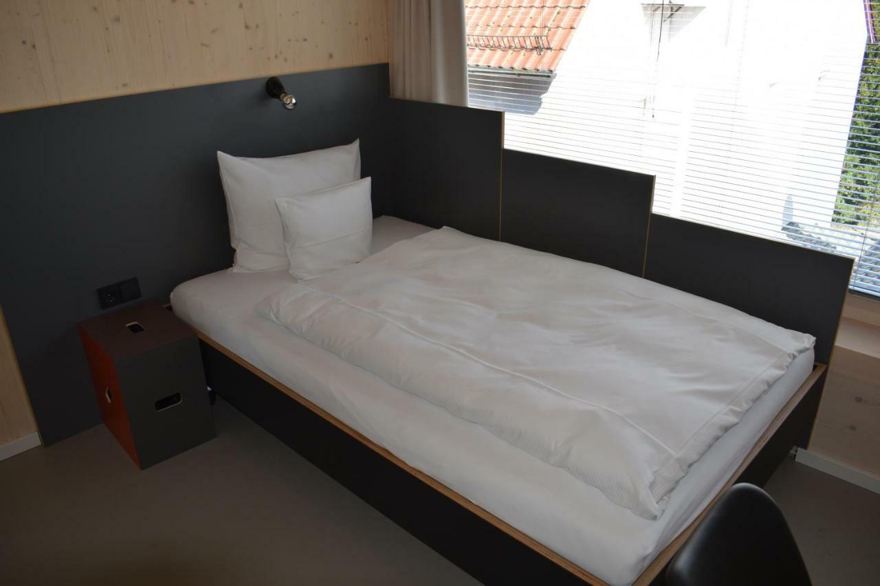 New Age Boardinghaus N70 Aparthotel ไฮล์บรอนน์ ภายนอก รูปภาพ