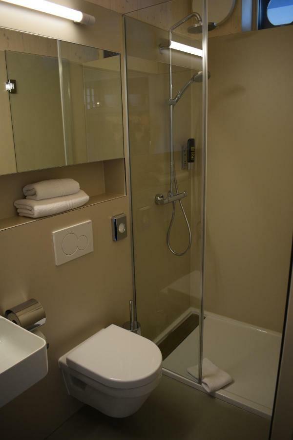 New Age Boardinghaus N70 Aparthotel ไฮล์บรอนน์ ภายนอก รูปภาพ